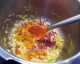 Foto del paso 3 de la receta: Crema de pimientos amarillo