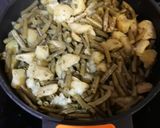 Foto del paso 3 de la receta Judías tiernas con patata y salsa de ajo y perejil al vino