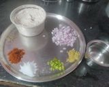 कांदा पराठा रेसिपी स्टेप 1 फोटो 