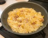 Foto langkah ke 5 dari resep Nasi sosis telur #Maree.