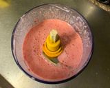 Foto langkah ke 2 dari resep Pudding Strawberry.