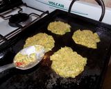 Foto del paso 6 de la receta: San Jacobos de brócolis - tortillitas saludables a la plancha