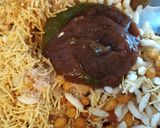A picture of step 1 of Chatpati Chowpatty Bhel.