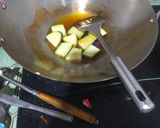 Foto langkah ke 1 dari resep Terong Balado.