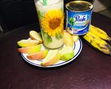 A picture of step 1 of Apple & banana smoothie🍎🍏.