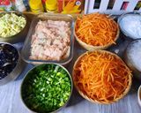 Foto langkah ke 1 dari resep Lumpia Vietnam Goreng.