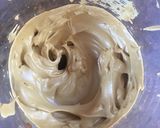 صورة لخطوة 6 من وصفة كيكه بكريمه الكابتشينو