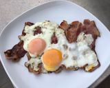 Une image de l'étape 4 de Œufs au bacon à la plancha.