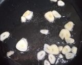 Foto langkah ke 2 dari resep Creamy Udon dengan Brokoli.