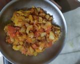 A picture of step 4 of Spicy Onion toamto chutney.