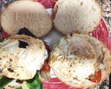 Foto del paso 5 de la receta: Hamburguesa con jamón y huevos fritos