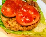 A picture of step 4 of Chicken burgers.