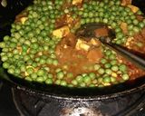 A picture of step 2 of Matar paneer.