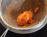 A picture of step 1 of Tricolor juices.