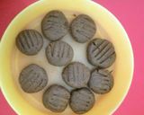Foto langkah ke 4 dari resep Cookies Nutrijel Coklat Teflon.