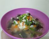 Foto langkah ke 6 dari resep Sup Tahu, Wortel dan Jamur Kuping.