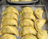 Foto langkah ke 7 dari resep PASTEL isi kentang,wortel dan telur.