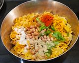 A picture of step 4 of Cornflakes Chivda. (Makai Chivda).