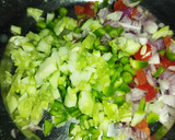 वेजिटेबल चीज़ सैंडविच (Vegetable cheese sandwich recipe in hindi) रेसिपी चरण 1 फोटो