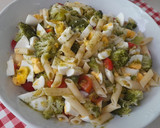 Foto del paso 4 de la receta: Ensalada de pasta y brócoli -con aliño de albahaca-