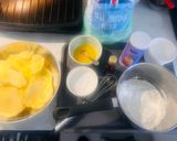 A picture of step 1 of Pineapple 🍍 Cupcakes🧁 Good Bye 2025🥳.