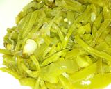 Foto del paso 1 de la receta: Nopales con morrón y cebollita a la Mario's