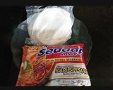 Foto langkah ke 1 dari resep Pangsit Goreng isi mie kari.