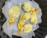 Foto del passaggio 6 della ricetta #661 Fiori di zucchine ripieni🥒🌸🥦🥚