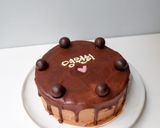 รูปขั้นตอนการทำที่ 8 ของ Dark Chocolate Drip Cake สไตล์เกาหลี ไส้ช็อกโกแลตกานาช
