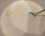 A picture of step 3 of Bánh In with Mung Bean Filling.