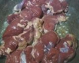 Foto del paso 2 de la receta: Refrito de hígado en su jugo