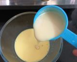 A picture of step 2 of Steam yogurt pudding.