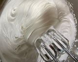 A picture of step 3 of Strawberry Cream.