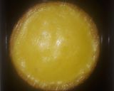 Foto langkah ke 7 dari resep Pie Susu Teflon w/ topping buah.