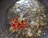 A picture of step 4 of Desi Pesto Macaroni.