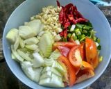 Foto langkah ke 2 dari resep Telur Ceplok Asam Manis.