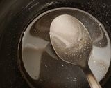 Foto del paso 4 de la receta Panecillos de yogurt con pasas y pepitas de chocolate