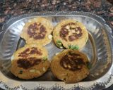A picture of step 8 of Oats tikki.