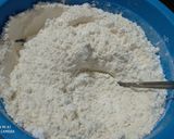 Foto langkah ke 1 dari resep Stik bawang renyah.