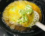 A picture of step 3 of Semolina methi mudiya.