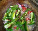 Foto langkah ke 3 dari resep Cumi asin kuah santan.