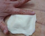 A picture of step 3 of Chicken kachori.