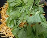 Foto langkah ke 4 dari resep Mie Kuning Goreng Ampera.