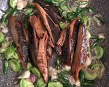 Foto langkah ke 3 dari resep Tumis Tongkol Cabe Ijo.