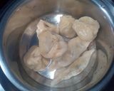 A picture of step 27 of North eastern hot momos with tangy chutney.
