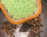 A picture of step 2 of Spninach Tikka Green macaroni.
