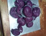 Foto langkah ke 5 dari resep Bakpao ubi ungu simpel.