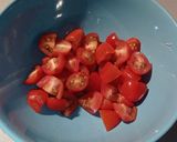 A picture of step 6 of Spaghetti aglio olio e peperoncino with dried tomatoes.