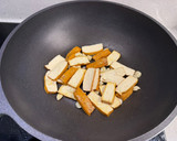 豆乾炒青椒的食譜步驟2照片
