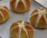 Foto langkah ke 10 dari resep Korean Cream Cheese Garlic Bread.
